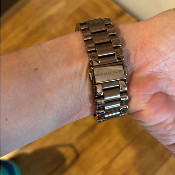 Michael Kors Brown Metal Watch - Picture 3 of 4